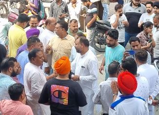 रुद्रपुर में 32 घंटे से आयकर विभाग की कार्रवाई जारी, लकड़ी कारोबारियों की अब खैर नहीं