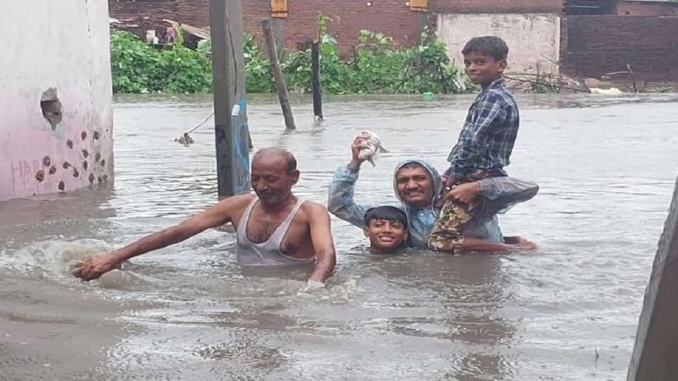 उत्तराखंड में आज भी तेज बारिश की चेतावनी, इस जिले में बंद रहेंगे सभी स्कूल, आदेश जारी