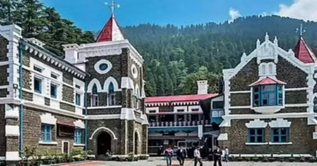नैनीताल हाइकोर्ट ने केंद्र और उत्तराखंड सरकार से पूछा- प्यार और डेटिंग के मामलों में लड़कों की ही गिरफ्तारी क्यों?