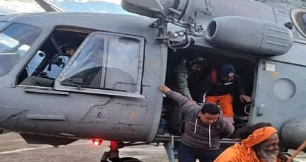 Rudraprayag: 78 यात्रियों का रेस्क्यू कर दिल्ली लौटा एमआई-17 हेलिकॉप्टर, केदारनाथ से लाए गए 13 लोग बीमार