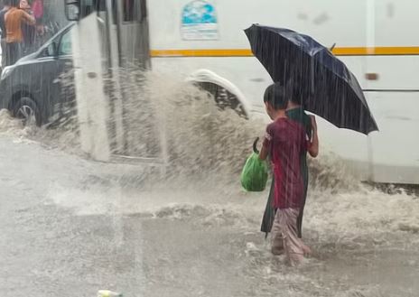 Uttarakhand Weather: संभलकर रहें…कल प्रदेशभर में जमकर बरसेंगे मेघ, उत्तरकाशी में भारी बारिश का ऑरेंज अलर्ट