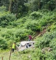 Road Accident: बांसवाड़ा के पास हादसा…सड़क से 15 फीट नीचे गिरा वाहन, चालक सहित सात लोग थे सवार
